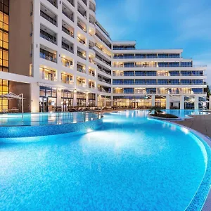4* Отель Four Points By Sheraton Sunny - Free Access