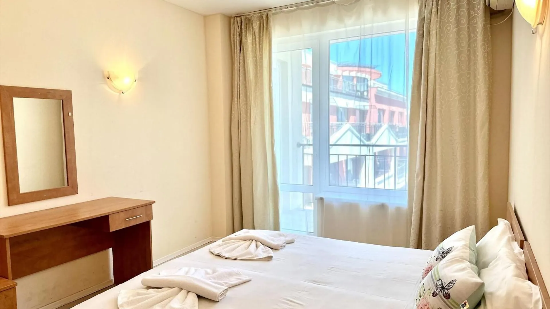 Blue Marine - Menada Apartments Slăntjev Brjag